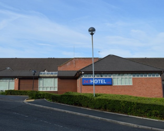 247Hotel.com - Oldham - Edificio