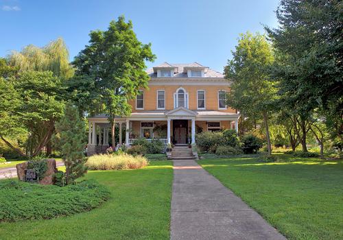 16 Best Hotels In Alton Illinois Hotels From 62 Night Kayak