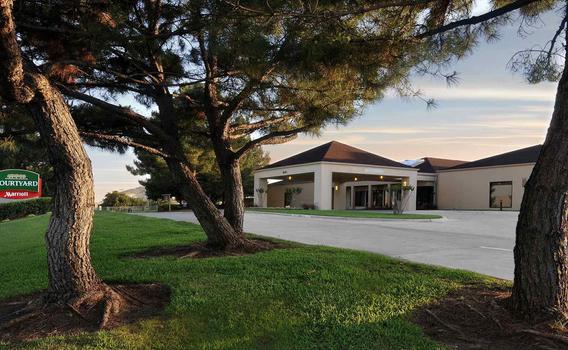 Courtyard By Marriott Dallas Arlington Entertainment District R1