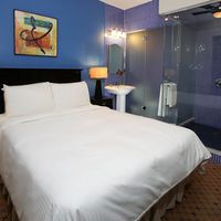 Broadway Hotel And Hostel