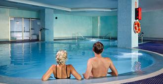 地中海皇宮酒店 - 阿羅納 - 阿德赫 - 游泳池