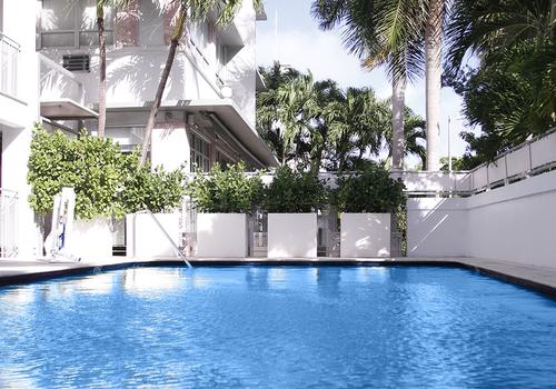 Get Hoteis miami beach 2 quartos suites For iPhone Free