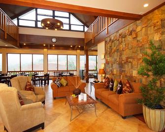 Pinegrove Mountain Lodge - Manolo Fortich - Lobby