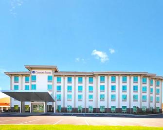 Comfort Suites Exton/West Chester - Exton - Building