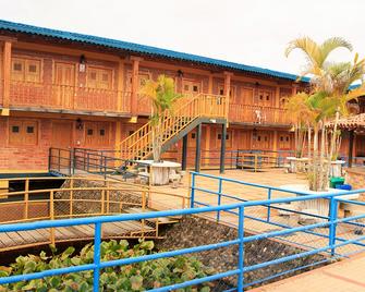 Hotel Campestre las Bailarinas - ارمينيا - مبنى