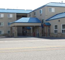 Yellowstone West Gate Hotel