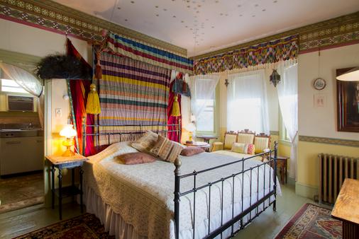 Leith Hall Bed and Breakfast - Cape May - Bedroom
