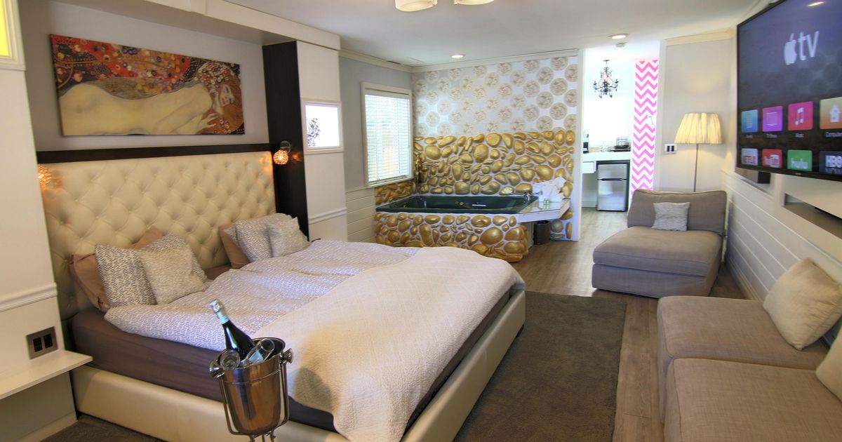 Big Bear Spa Suites $183. Big Bear Lake Hotel Deals & Reviews - KAYAK