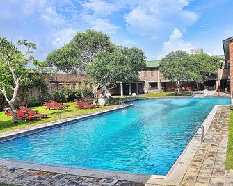 The Long Beach Resort & Spa - Koggala - Piscina