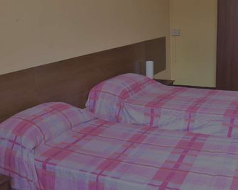 Trattoria dei Pani Albergo - Ventimiglia - Bedroom