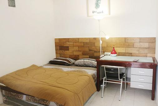 Otu Hostel By Ostic - Yogyakarta - Bedroom
