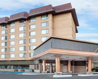 Baymont by Wyndham Red Deer - Red Deer - Rakennus