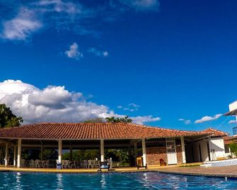Hotel Campestre Mastranto - Villavicencio - Pool