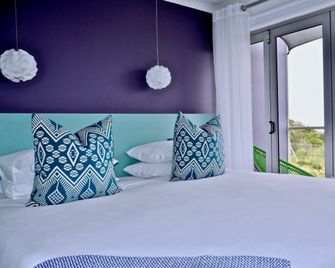 Purple Haze Eco Lodge - Cintsa - Bedroom