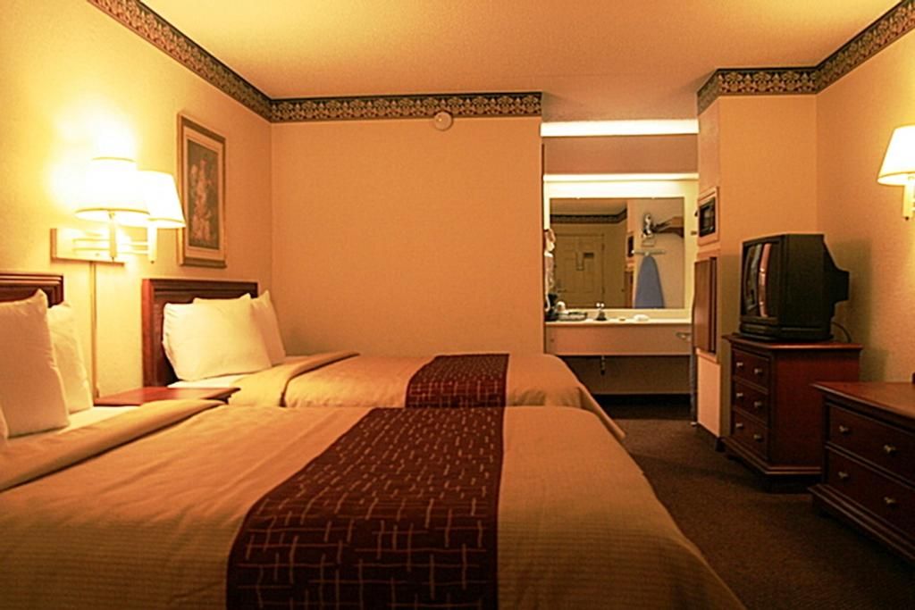Regency Inn & Suites - Macon - Habitación