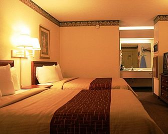 Regency Inn & Suites - Macon - Habitación