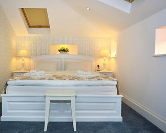 Hotel Les Jardins Carol - Bucareste - Quarto