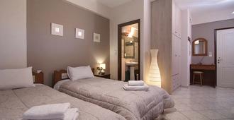 Tsironis Guesthouse - Perama - Bedroom