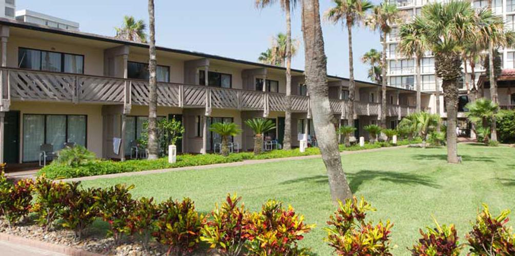 Isla Grand Beach Resort 127 3 7 3 South Padre Island Hotel Deals Reviews Kayak