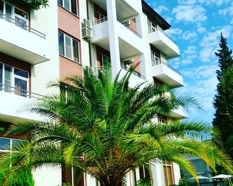 Aibga Hotel - Gagra - Building