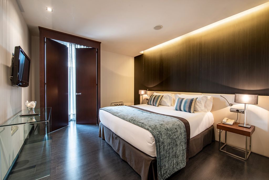 Hotel Diagonal Plaza - Zaragoza - Soverom