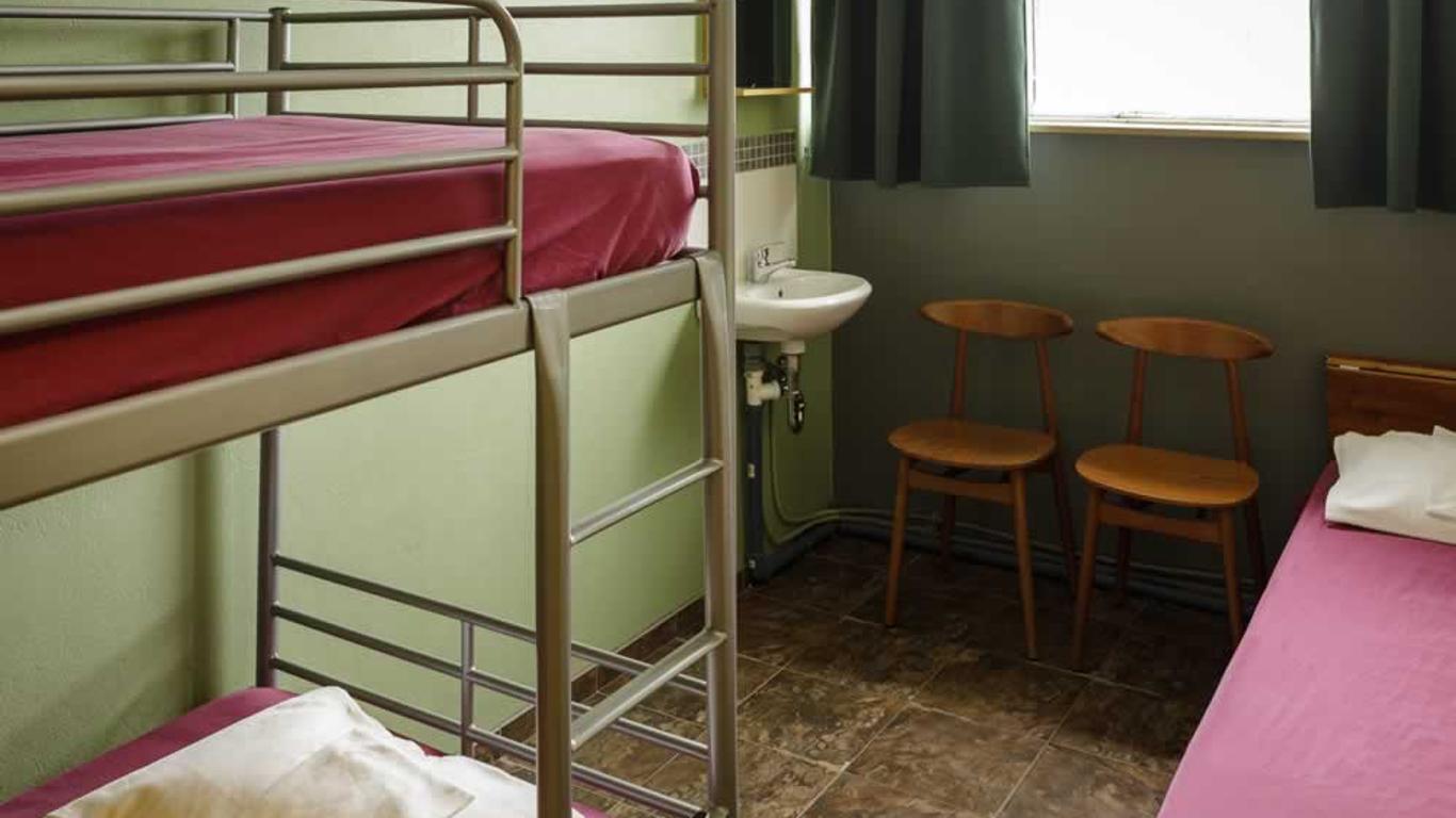 Hostel Skogar