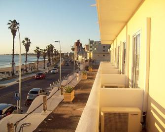 Hotel Rivadavia - פיריאפוליס - מרפסת