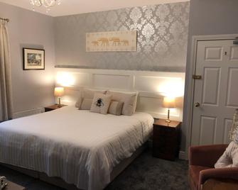 Adcote House Exclusively for adults - Llandudno - Bedroom