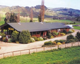 Junohall Backpackers - Waitomo - Edificio