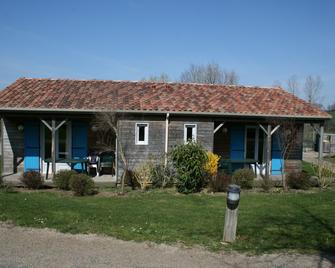 Terres De France - Natura Resort Pescalis - Moncoutant - Building