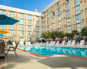 Magnuson Grand & Conference Center Somerset-Bridgewater - Somerset - Rakennus
