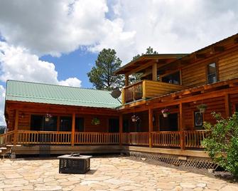 Elkwood Manor Bed & Breakfast - Pagosa Springs - Building
