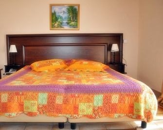 Hotel Kapsalis - Veria - Slaapkamer