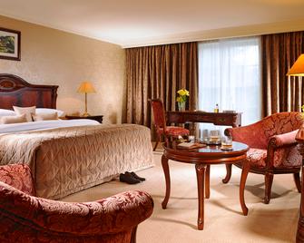 Citywest Hotel - Saggart - Bedroom