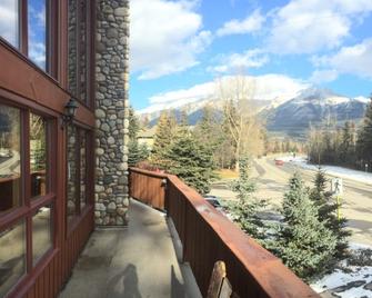 Ambleside Lodge Bed & Breakfast - Canmore - Balcony