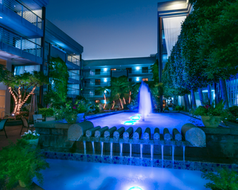 Cupertino Hotel - Cupertino - Pool