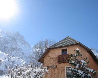 Hotel Auberge Edelweiss - La Grave - Building