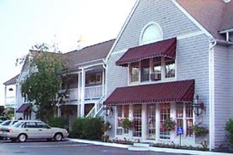 North Conway Mountain Inn - North Conway - Building