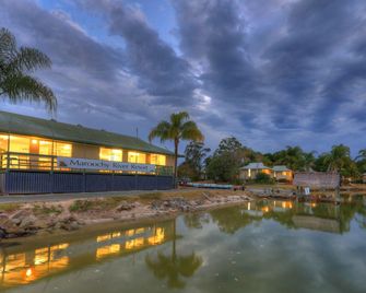 Maroochy River Bungalows - Maroochydore - Building