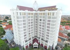 Grand Darmo Suite By Amithya - Surabaya - Toà nhà