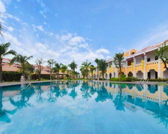 Hoi An Memories Resort & Spa - 會安 - 游泳池