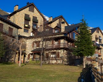 El Xalet de Taüll Hotel Rural - Taull - Будівля