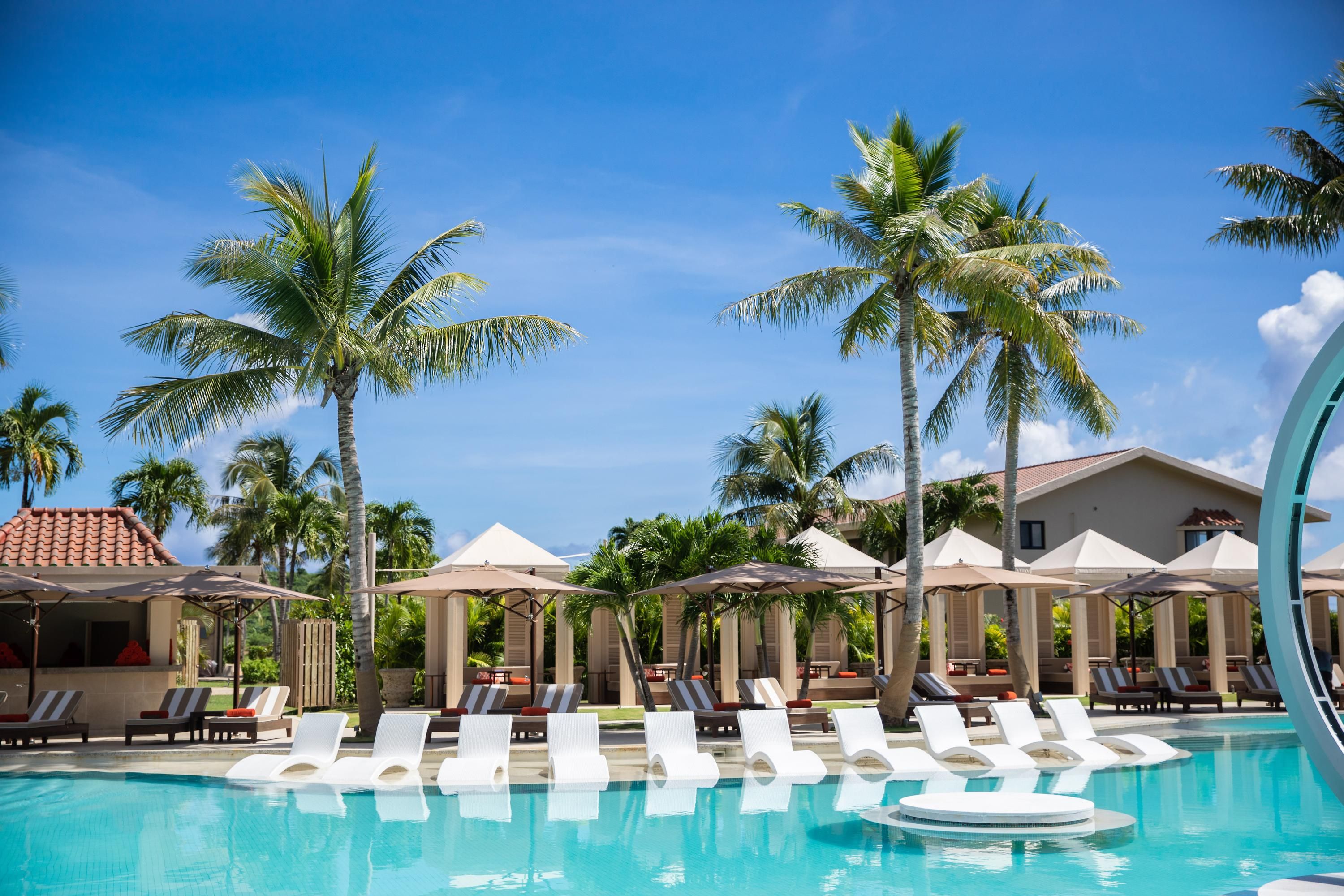 Pool view of Coral Ocean Resort