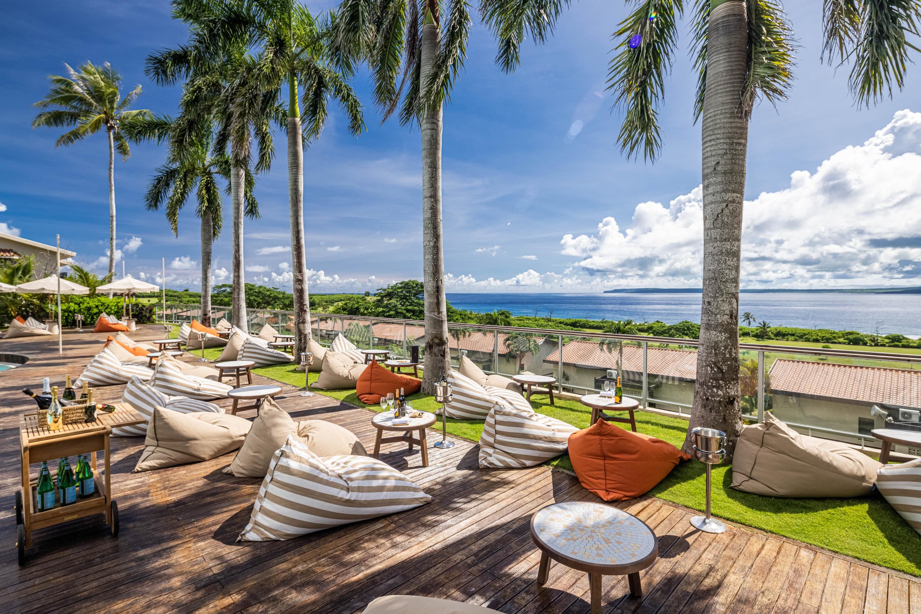 Lounge view of Coral Ocean Resort