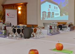 Michel & Friends Hotel Waldkirchen - Waldkirchen - Restaurant