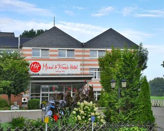 Michel & Friends Hotel Lüneburger Heide - Hodenhagen - Buiten zicht