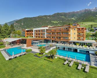 Feldhof DolceVita Resort - Naturno - Building