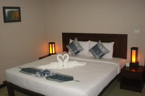 Ampha Place Hotel - Ko Samui - Bedroom