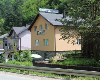 Hostel Srebrenica - Srebrenica - Edificio