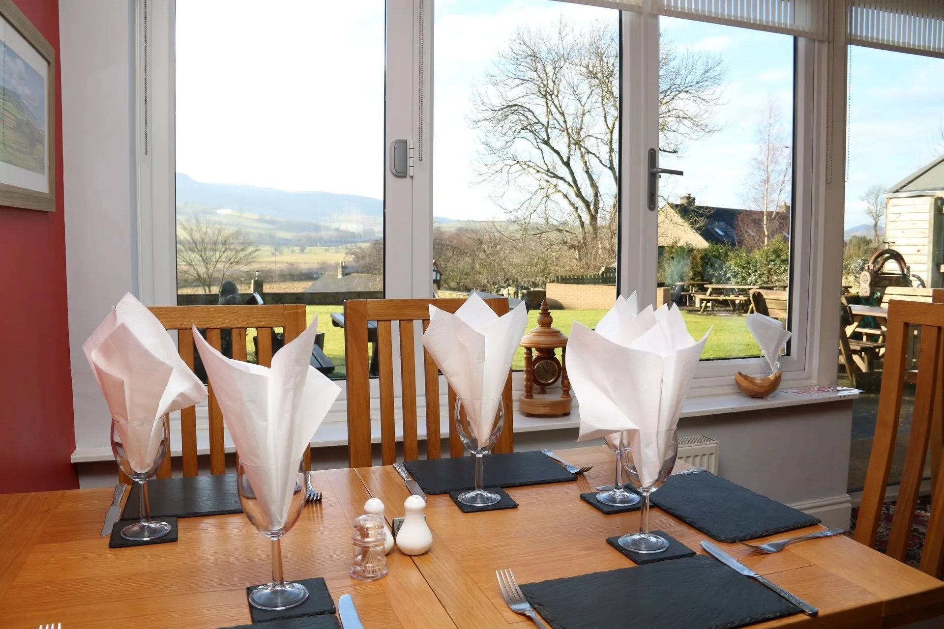 Three Wheat Heads - מורפת' - מסעדה